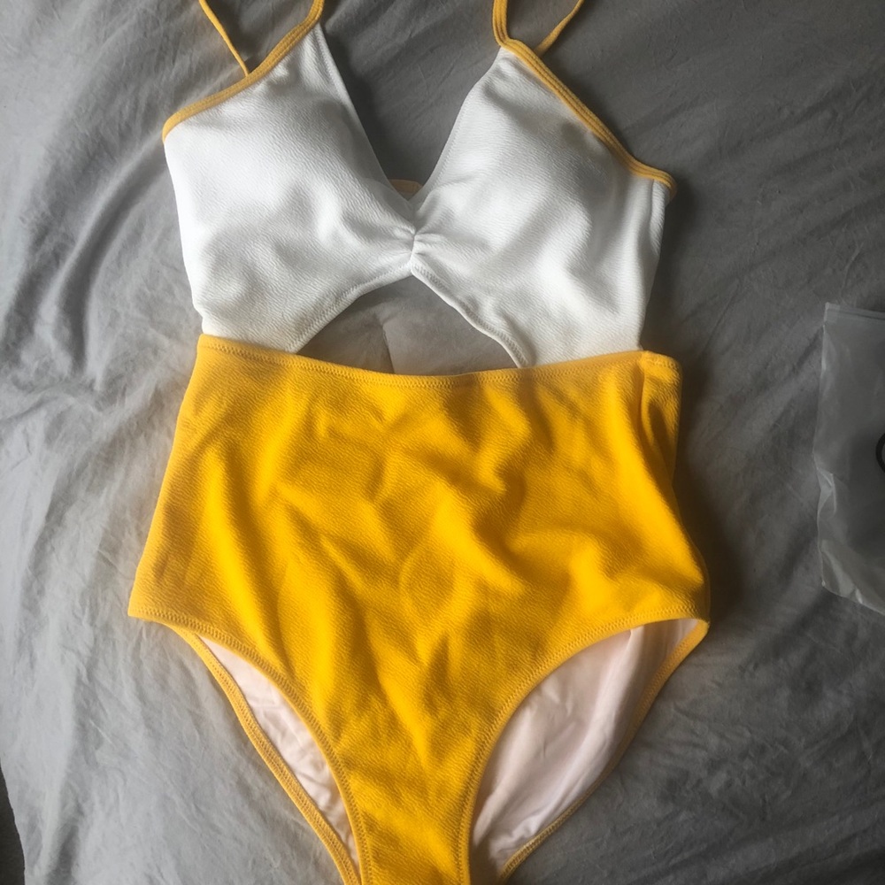 Cupshe swimsuit.
